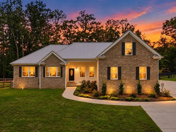 569 Byrd Mountain Ln, Canton, GA 30114