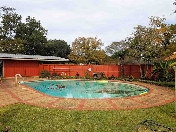 2nd image of 4149 Redwood Dr