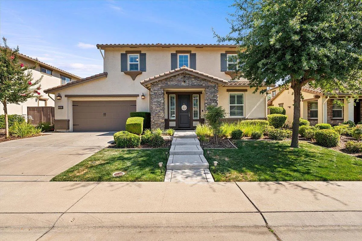 930 Anvil Cir photo 1