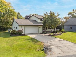 35 Greves Ct, Appleton, WI 54914
