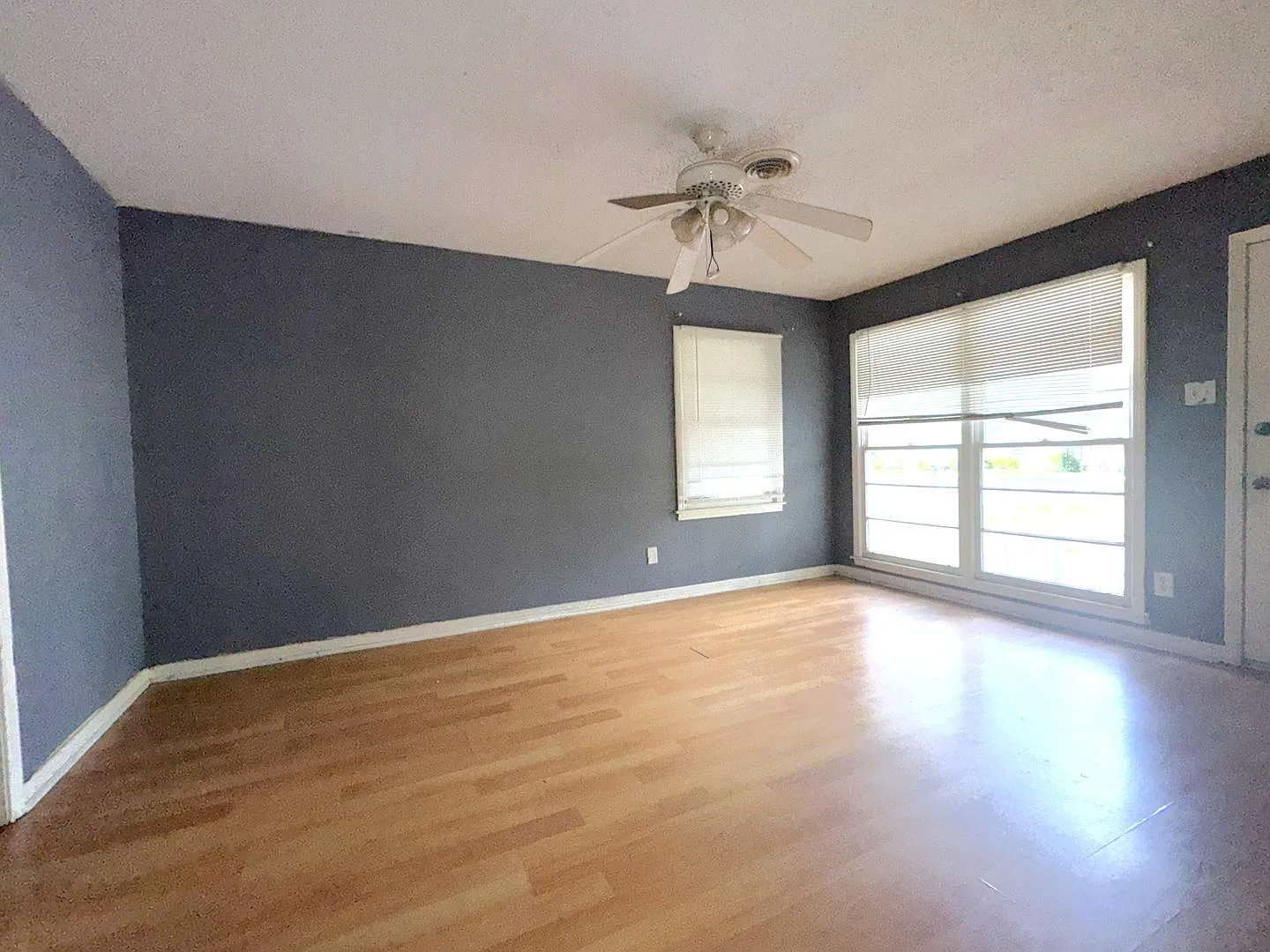 3/1.5 Brick Home in Greenwich Hills — Photo 3