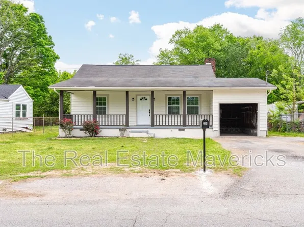 1104 Indian Ave, Rossville, GA 30741