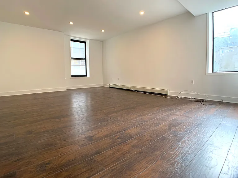 835 3rd Ave #3F — Photo 2