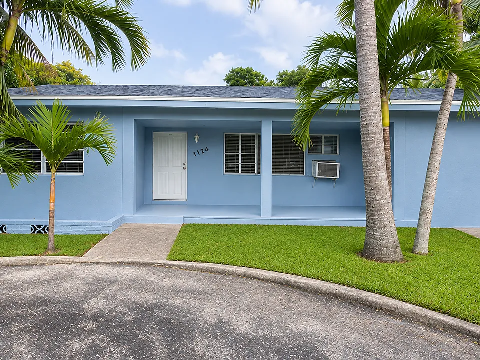 1124 NW 112th Ter #A