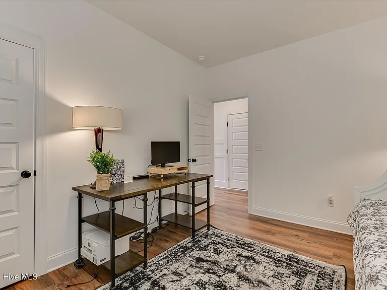 2049 Warbler Dr — Photo 35