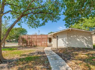 924 Meadow View Dr, Richardson, TX 75080