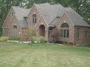 15 Timber Ridge Ct, Valparaiso, IN 46385