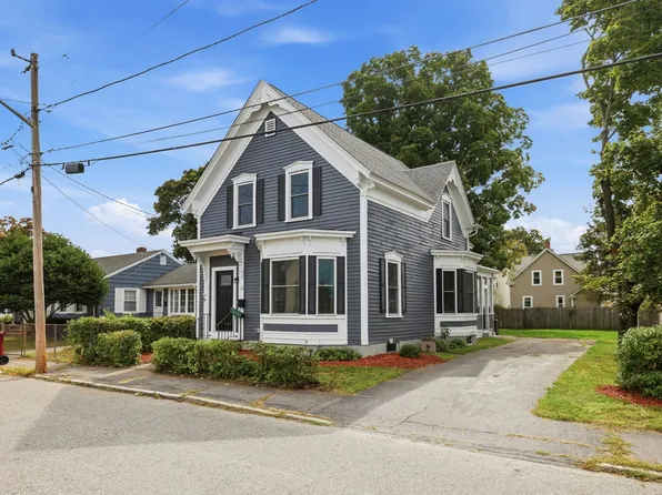 13 Cosgrove St, Lowell, MA 01852