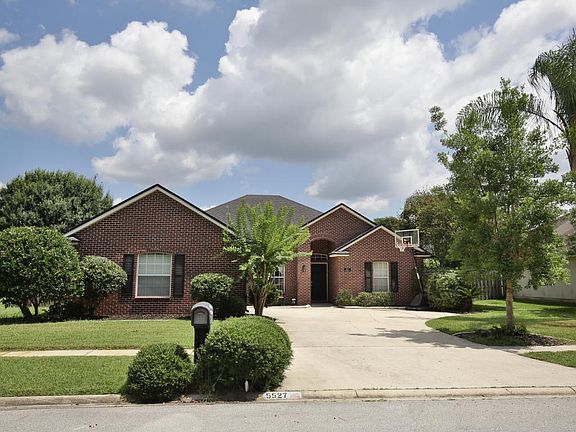 3rd image of 5527 Oliver Creek Dr