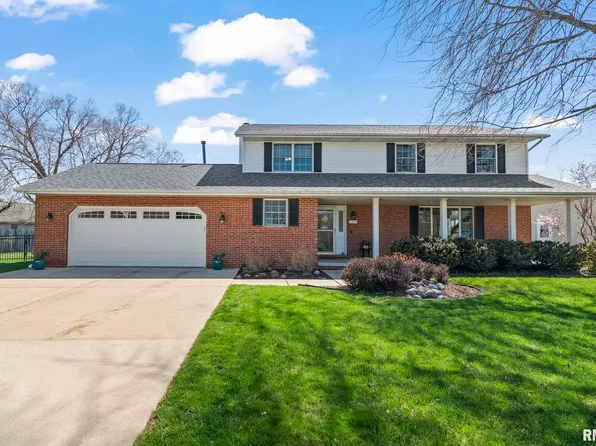 1104 Community Dr, Springfield, IL 62703