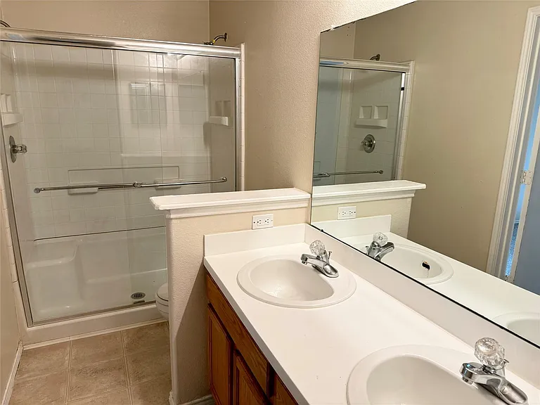 2203 Cold River Dr — Photo 8