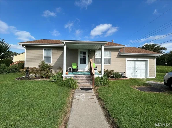 217 Julian Ave, Cahokia, IL 62206