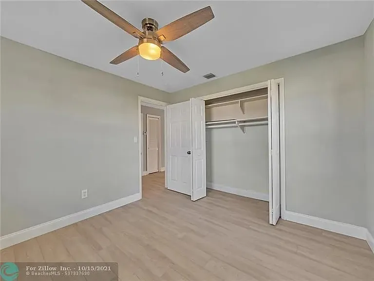 217 SW 21st St #1 — Photo 5