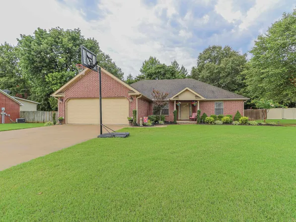 7404 Deerwood Dr, Paragould, AR 72450