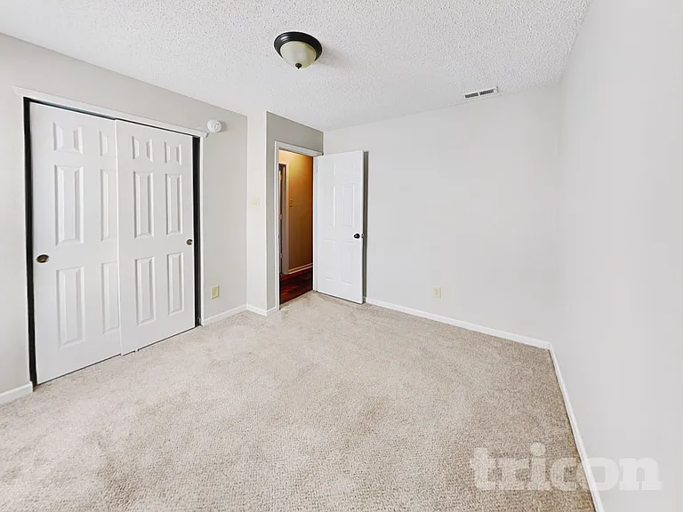 10800 Wymm Ln — Photo 13