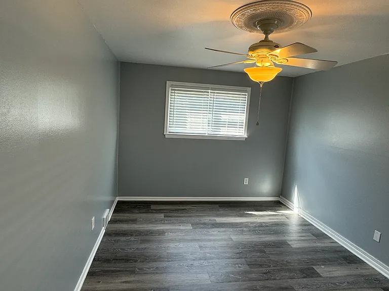 10604 Evans St #2 — Photo 5