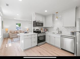 118 Peach Tree Ln, Hampton, VA 23669