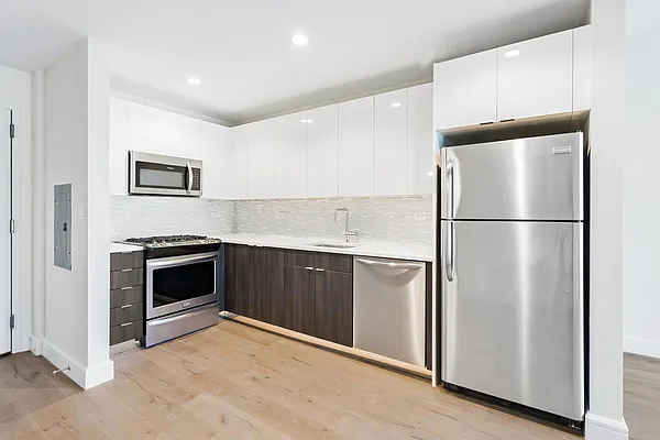 Rented by Compass | media 12