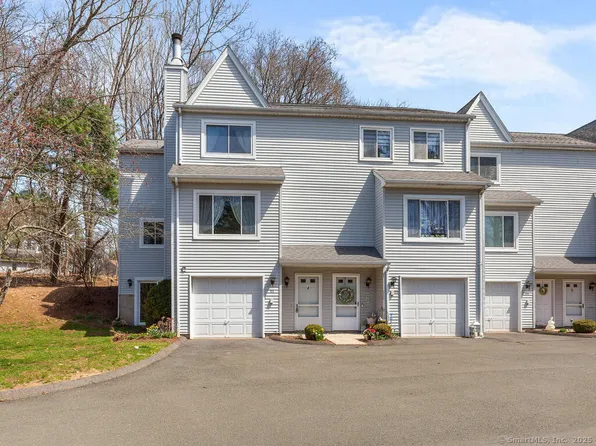 69 Northwest Drive APT 21, Plainville, CT 06062