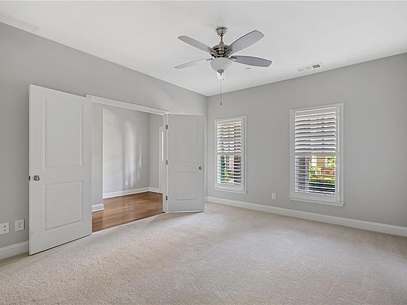 3rd image of 184 Easy Pines Way