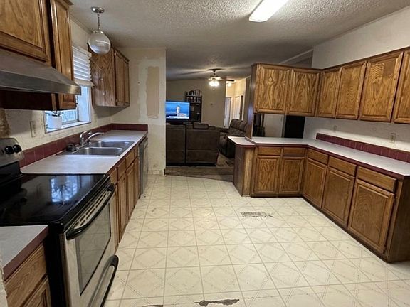 4th image of 24976 Private Road 466