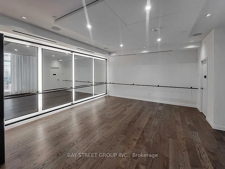 20 Richardson St E #1302 — Photo 24