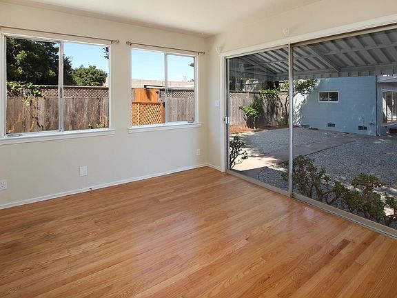 3rd image of 1713 Seabright Ave