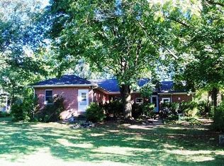 111 Jackson Rd, Gilbertsville, PA 19525