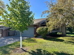 9516 Woodbridge Rd, Bloomington, MN 55438