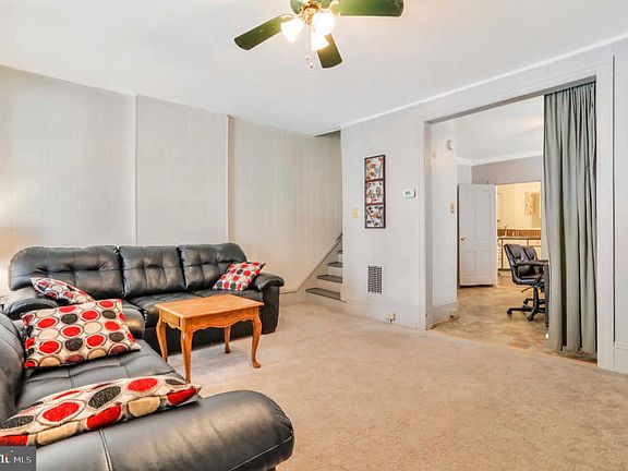 3rd image of 454 Park Pl