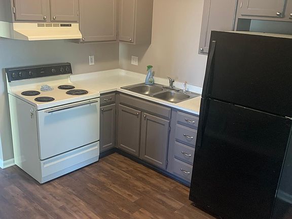 2nd image of 152 Centennial Dr