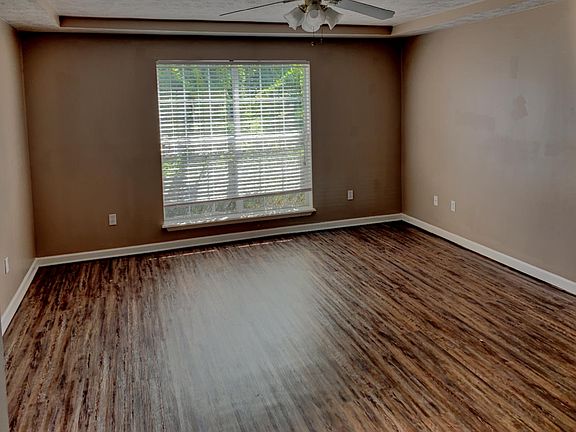 3rd image of 711 Westwind Dr
