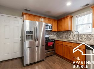 1530 N Greenview Ave #2F, Chicago, IL 60642