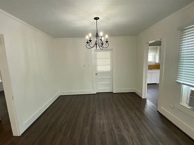 885 High St — Photo 3
