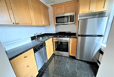 Rented by Manhattan Realty Group