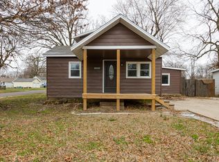1837 W Scott St, Springfield, MO 65802