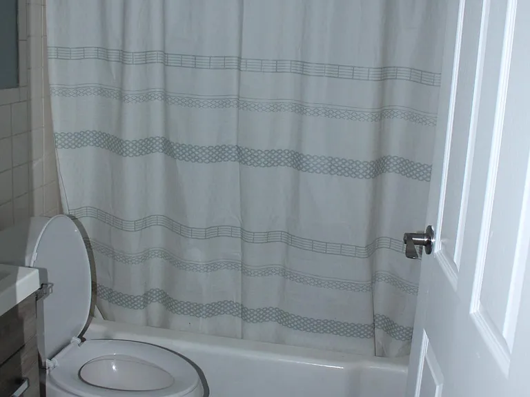 24325 Detroit Rd #202A — Photo 16