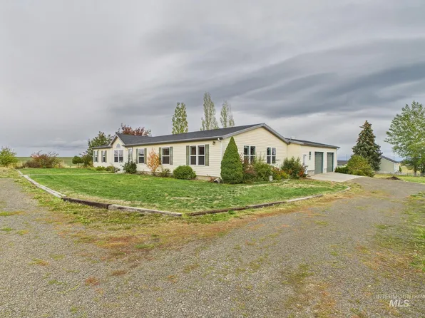523 3rd St, Ferdinand, ID 83526