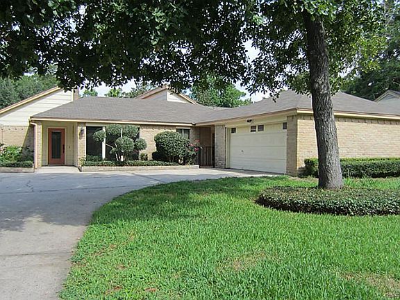 2nd image of 19511 Alinawood Dr