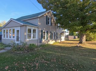32 Grove St, Brushton, NY 12916