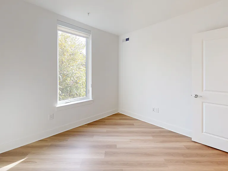 701 N Henry St #209 — Photo 10
