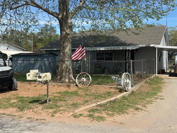 603 N Pioneer St, Fort Cobb, OK 73038