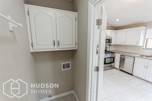 330 Bryant Ln — Photo 12
