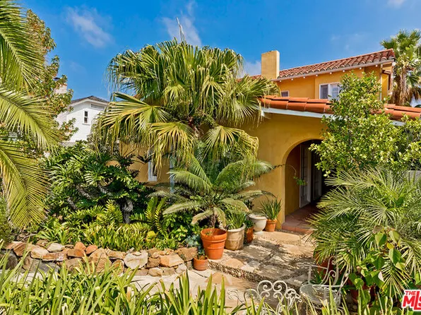 214 S Medio Dr, Los Angeles, CA 90049