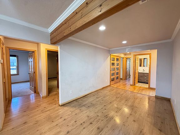 4th image of 1800 Belmont Rd