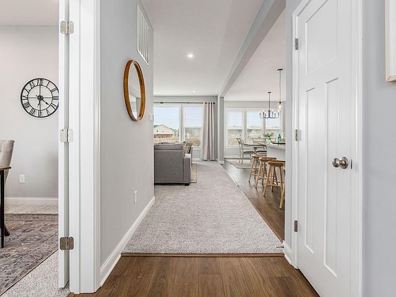 4th image of 3761 Aviary Dr