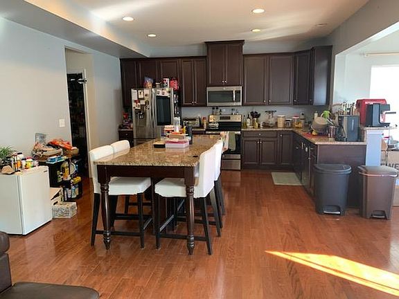 4th image of 617 Newman Dr
