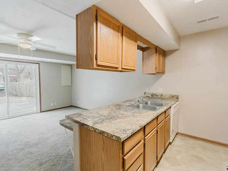 3540 T St — Photo 17