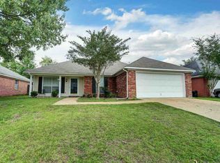 126 Willow Oak Ln, Brandon, MS 39047