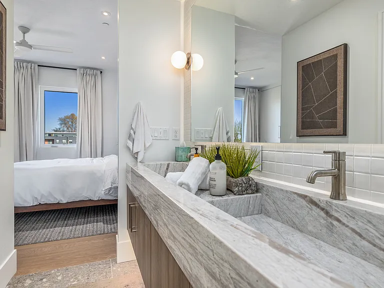 343 E Palapa Ln — Photo 21